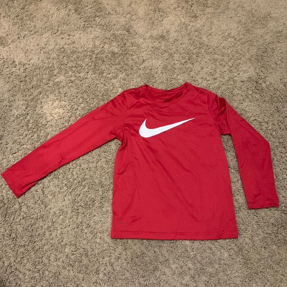 Nike Boys sz S Dri-Fit red l/s shirt